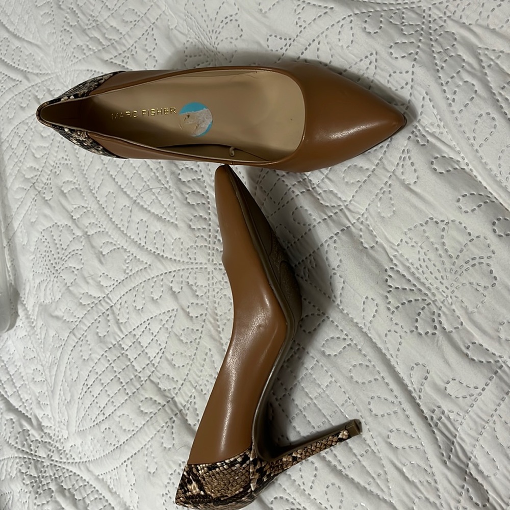 Very pretty Marc Fisher shoes